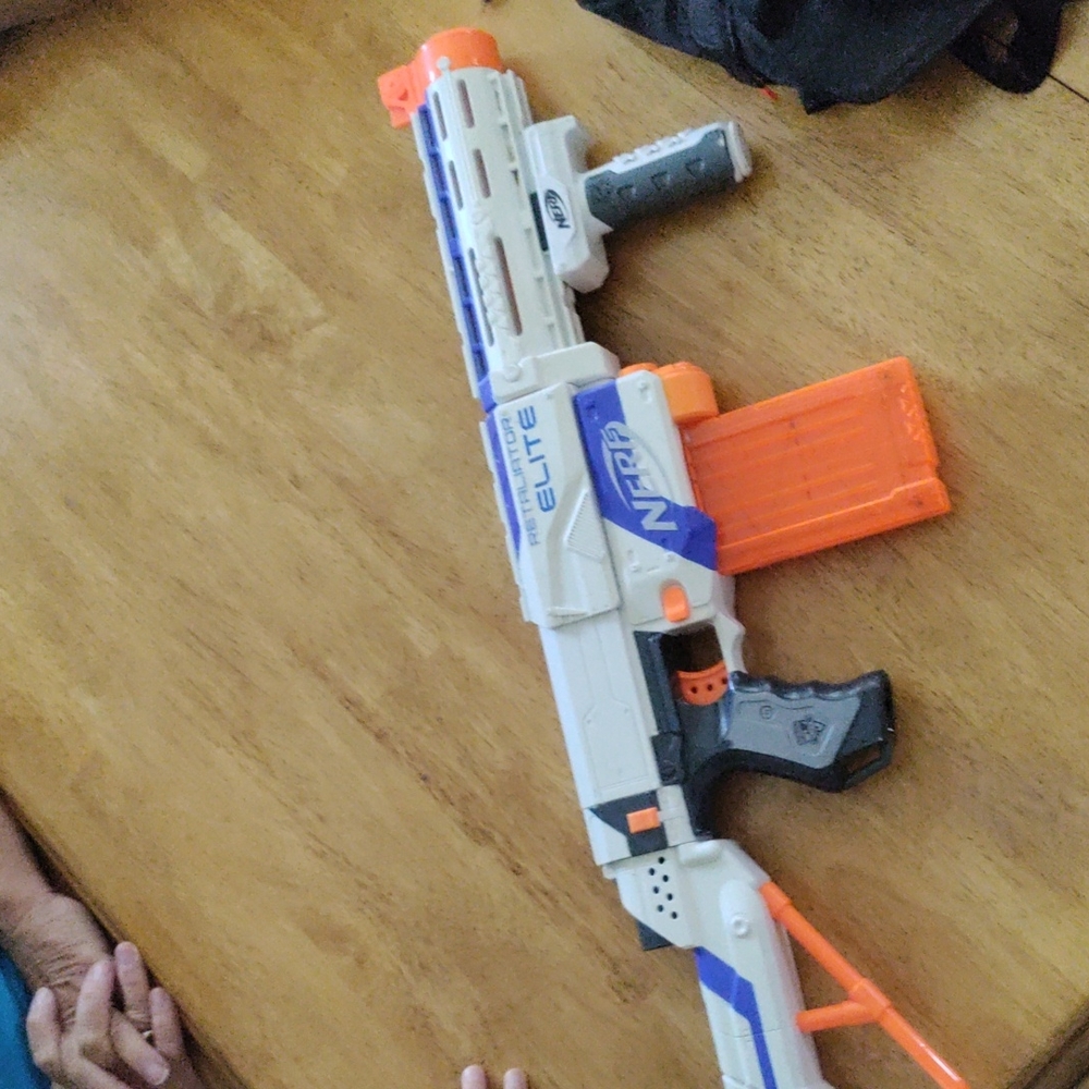 Nerf Gun - Picture 2 of 2
